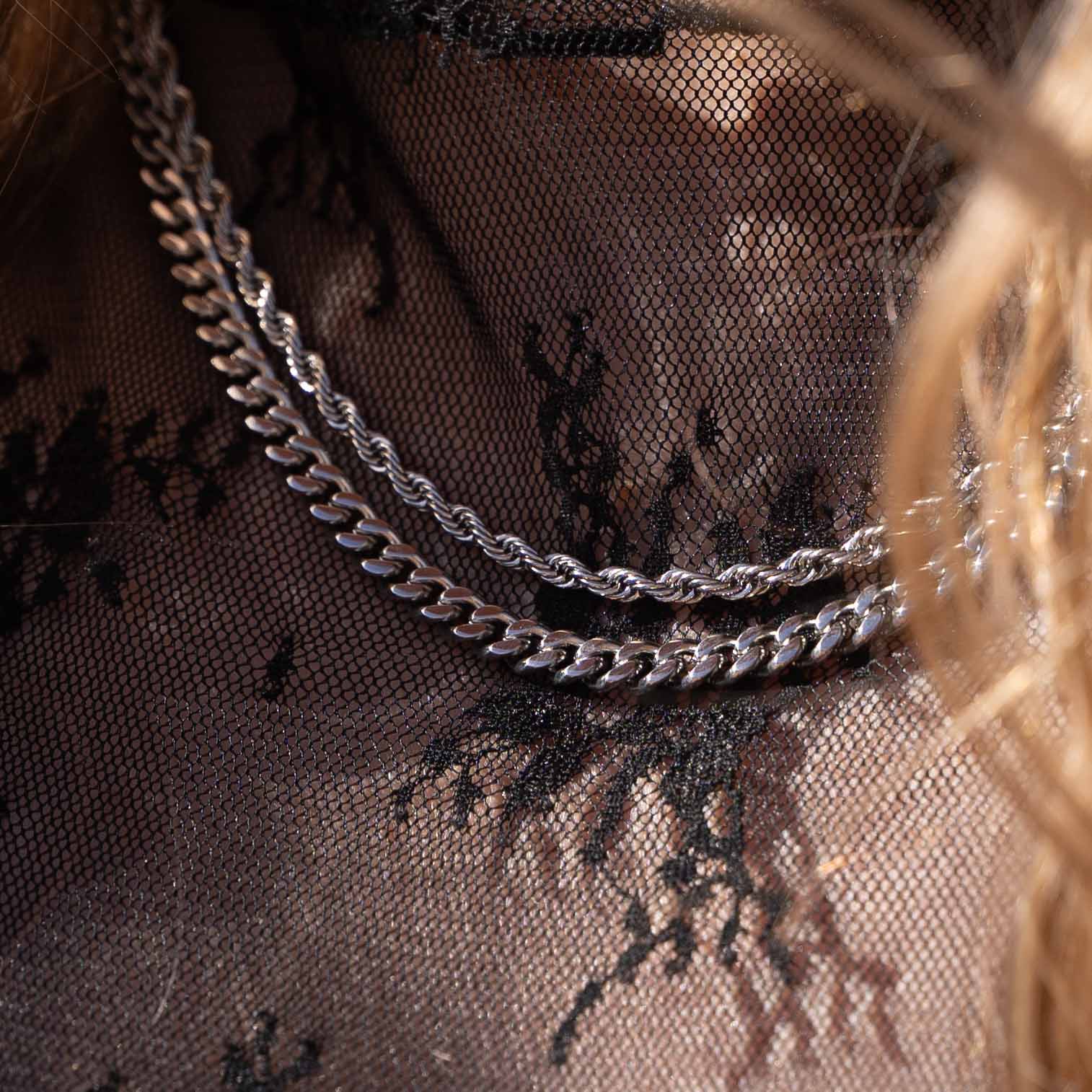 Billie Curb Chain Necklace (Large)