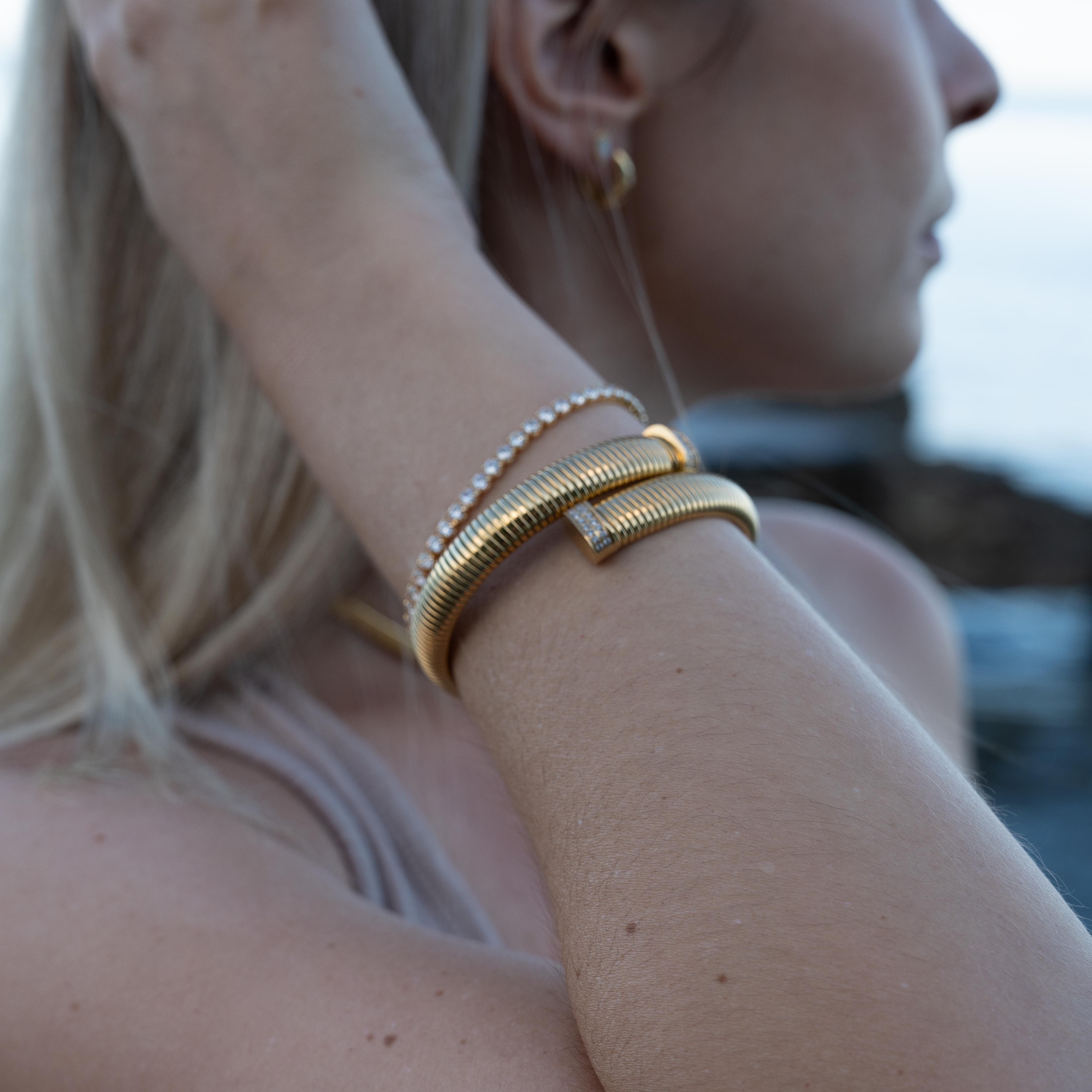 Maia Bold Stretch Bangle