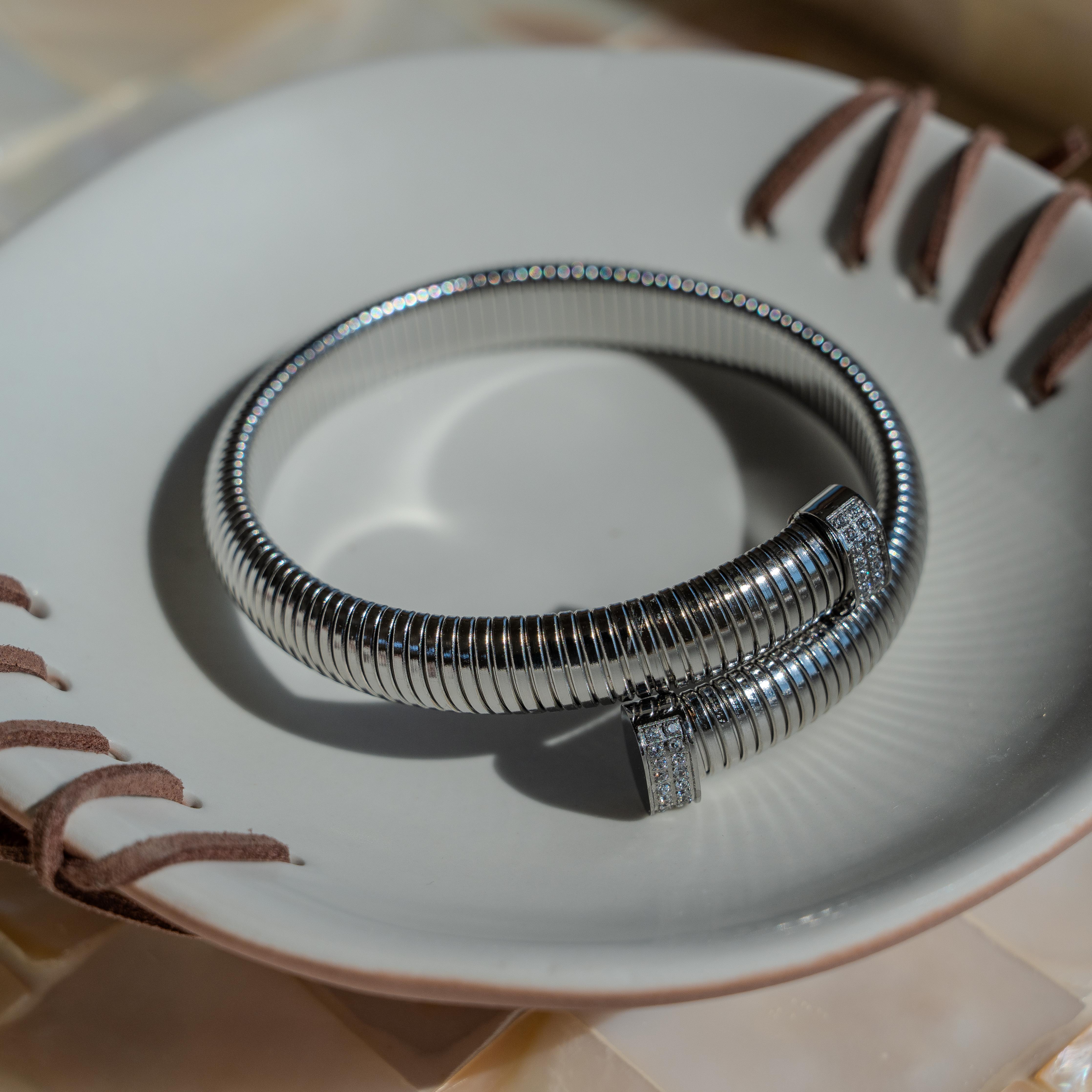 Maia Bold Stretch Bangle